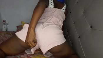 Oilcouple1's Ebony Babe Unleashes Her Perfect Ass