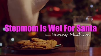 Bunny Madison's Merry Christmas Gift to Santa: Big Tits, Deep Throating & Cumshot