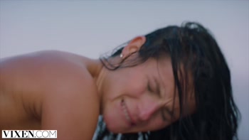 VIXEN A perfect view for unforgettable passionate sex