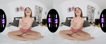 Miriam More: My Petite Pleasure in Virtual Reality