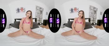 Miriam More: My Petite Pleasure in Virtual Reality