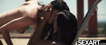 Rosaline Rosa and Eileen Sue's Sizzling Summer Affair: Outdoor Pussy Licking