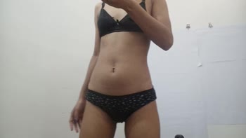 desi_girl23 - Desi Girl23's Sultry Sri Lankan Solo Masturbation