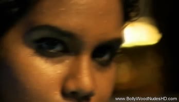 Sultry Indian Striptease in High Definition