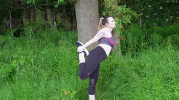 KakeySlut's Public Pleasure: British Babe Sucks Dick in the Wild