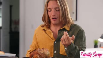 Britt Blair asks Swapbro, "So Does That Mean That Your Cock Tastes Like Thanksgiving?" - S11:E1