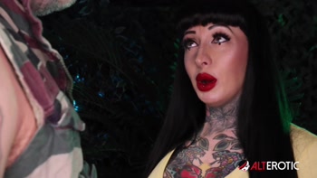 Jessie Lee's Cosplay Dream Turns to Reality with Tef Wesley's Creampie Surprise