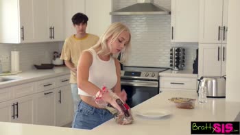 Step Sis "I wouldn't suck your dick if it was the last dick on earth" S19:E6