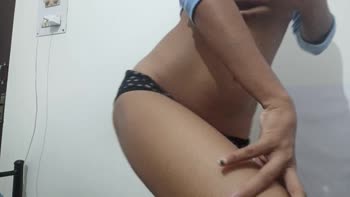 Desi_Girl23 Unleashes Her Juicy Squirts in an Exclusive Indian Masturbation Session