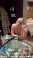 Paulleia's Sultry Solo Strip Tease