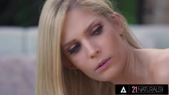 Candee Licious' Morning Delight: Blonde Beauty's Anal Romp