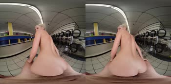 Kiara Cole's Naughty Laundromat Adventure in Stunning VR