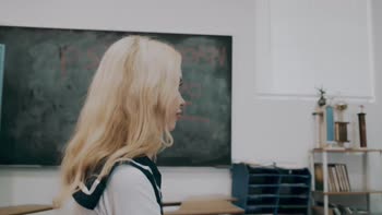 Chloe Cherry's Lewd Lesson: Blonde Bombshell Fucks Teacher in Class
