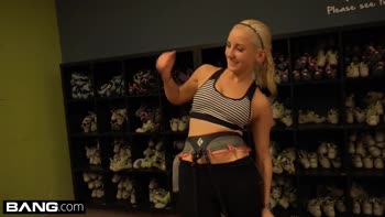 Fit Teen (18+) Jade Amber POV Fuck session