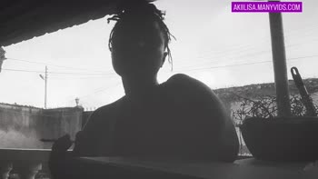 AKIILISAH - Akiilisa's Morning Smoke: Exclusive Ebony Solo