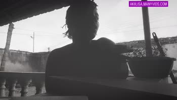 AKIILISAH - Akiilisa's Morning Smoke: Exclusive Ebony Solo