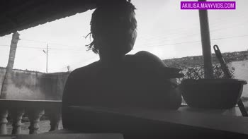 AKIILISAH - Akiilisa's Morning Smoke: Exclusive Ebony Solo