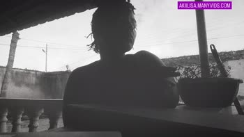AKIILISAH - Akiilisa's Morning Smoke: Exclusive Ebony Solo