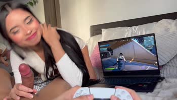 Mesukosei_69's Sassy Stepsister Seduction: Big Ass Latina POV Blowjob