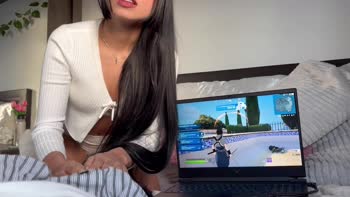 Mesukosei_69's Sassy Stepsister Seduction: Big Ass Latina POV Blowjob