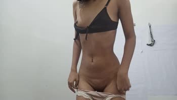Desi_Girl23's Indian Delight: Masturbation & Squirt