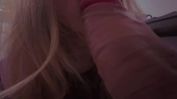 MyLeloo's Sizzling 60FPS Blowjob & Cumshot