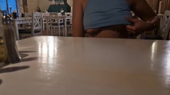 HottPussy118 Bares Her Big Boobs in a Busy Eatery
