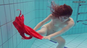 Libuse Underwater Slut Naked Body