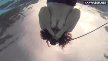 Emi Serene's Underwater Cum Show
