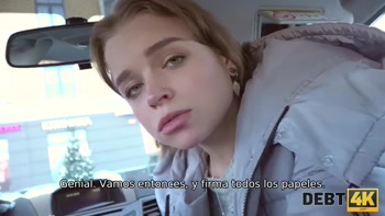 DEBT4k. La chica tiene un préstamo, ¿por qué le pide a un extraño que lo cu