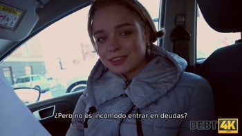 DEBT4k. La chica tiene un préstamo, ¿por qué le pide a un extraño que lo cu