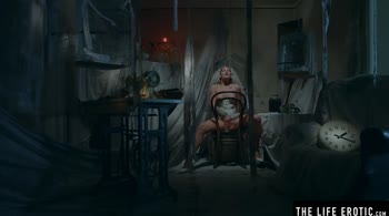 Abandoned Bride's Sensual Solo Session Unleashes Wild Orgasm