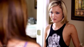 Daa Skye & Emma Stoned: Blonde Teen (18+) Lesbians Scissoring