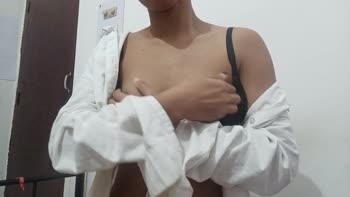 Desi_Girl23's Naughty College Secret: A Big Ass Masturbation Treat