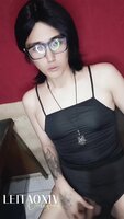 Femboy Fantasy: Leitaoxiv Sucks Dick in Vertical Video