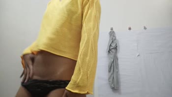 Desi_Girl23 Unleashes Her Pink-Themed Masturbation Session