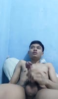Keripik Benteng's Handsome Asian Jerk Off Showcases His Massive Cock