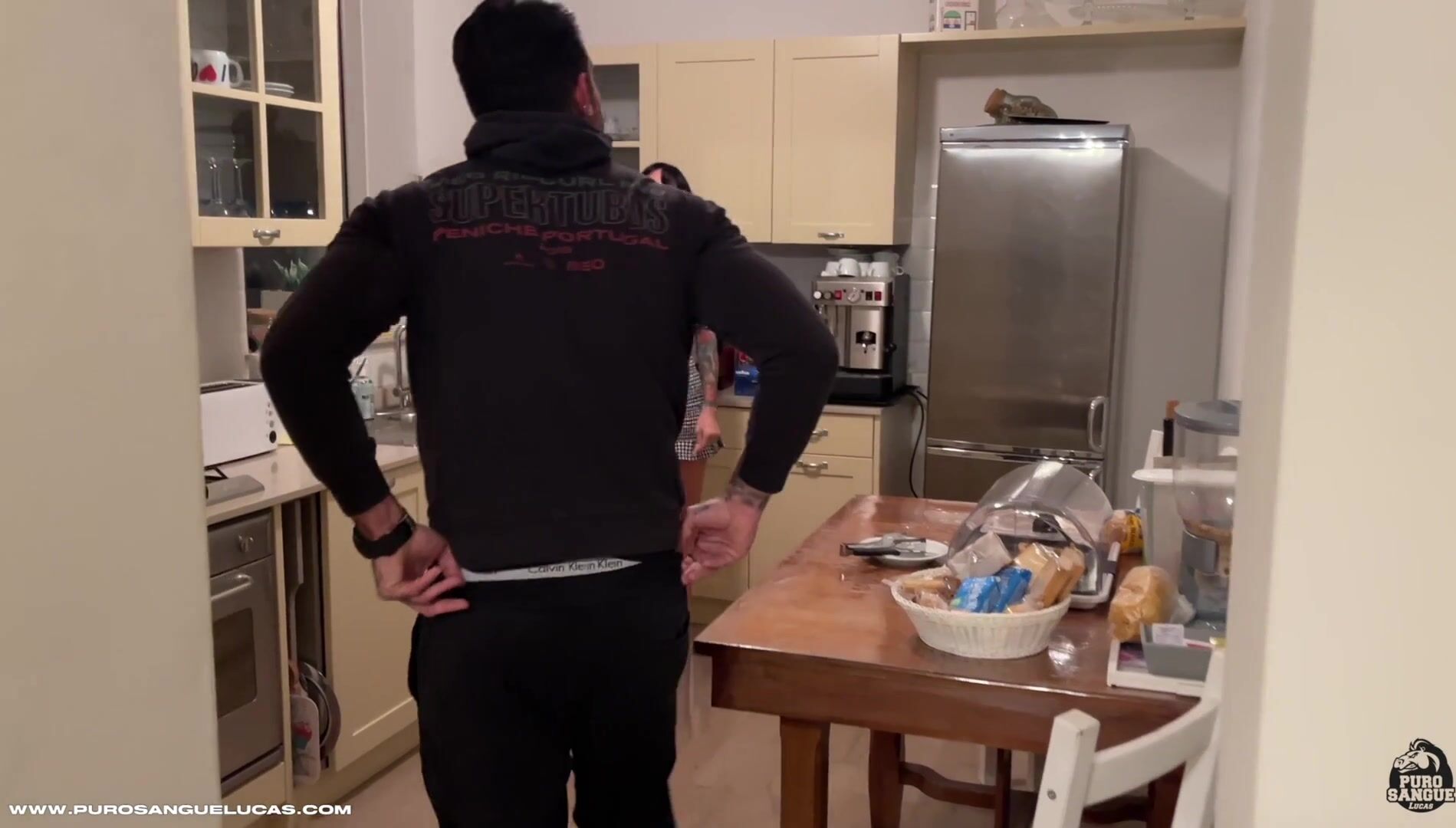 I Fuck my best Friend while her Husband is at work_GIULIA DIAMOND