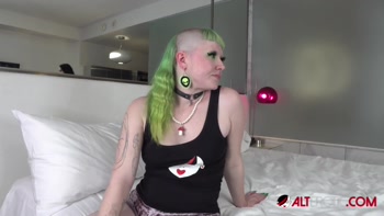 Misha Montana Shows Katt Morehead How To Play With Herself On Camera