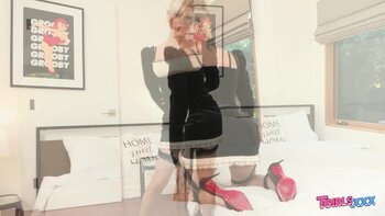 Domino Presley - Domino's Sultry Solitude: A TGirl Solo Seduction