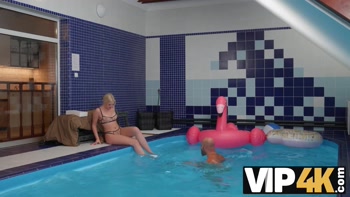 The l party takes an unexpected turn when a Horny Beauty sees that Dick