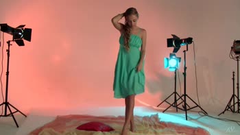 Golden Goddess Unveiled: A Nude Photoshoot Behind the Scenes