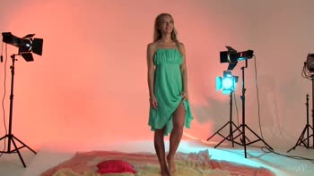 Golden Goddess Unveiled: A Nude Photoshoot Behind the Scenes