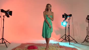 Golden Goddess Unveiled: A Nude Photoshoot Behind the Scenes