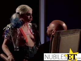 Bird Of Prey Harley Quinn Fucks Henchman's Cock To Make Joker Jealous