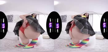Sultry Russian Teen (18+)'s Solo Squirting Session in VR