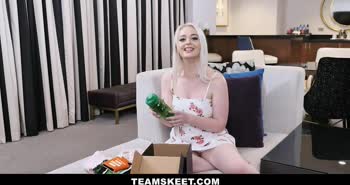Kentucky Teen (18+)'s Second Time on Camera - POV Blowjob Debut!
