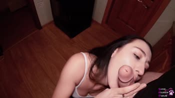 Black Lynn's Kitchen Kiss - Sizzling POV Blowjob & Cum Swallow