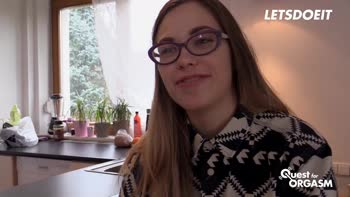 Selvaggia Babe's Steamy Solo Quest for Orgasm