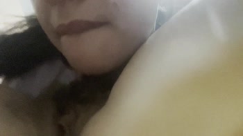 ZoeMelissa's Sultry Hairy Pussy Licking Session